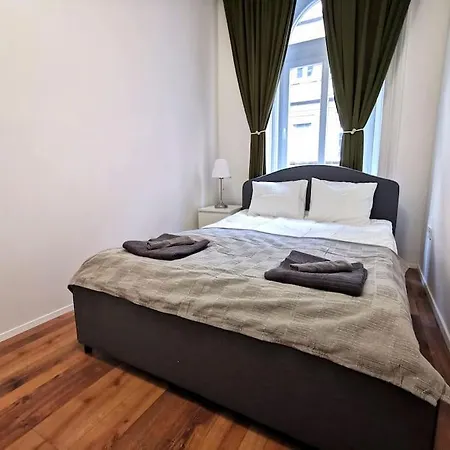 Weiner Leo Apartment